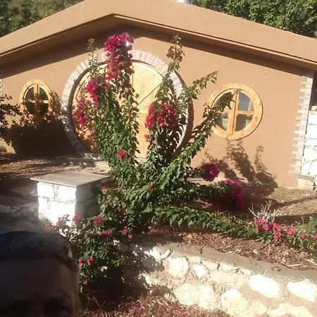 Lodge Heredot's House *
