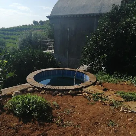 Heredot's House Lodge *