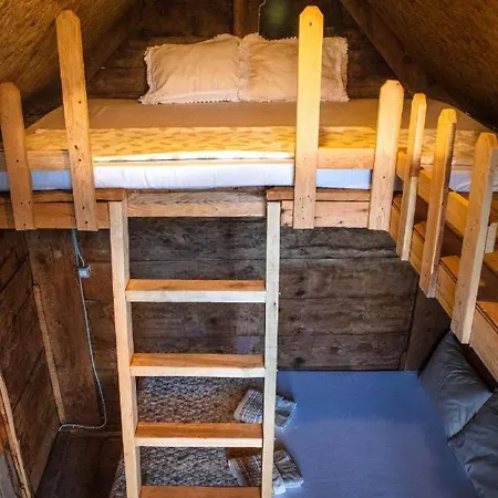 Heredot's House Lodge *