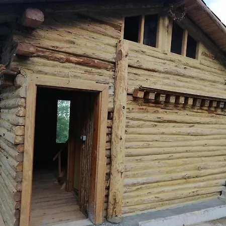 Lodge Heredot's House